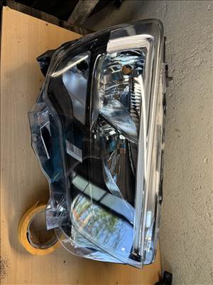 Opel Combo E Jobb első lámpa 9816825980