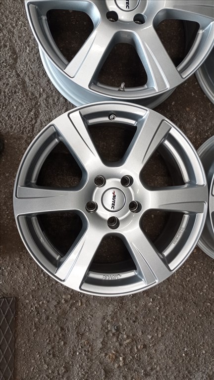  5x112 lyukosztású 7,5JJ 17" használt Autec alufelni 2. kép
