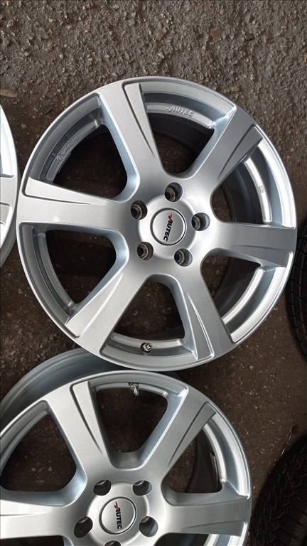  5x112 lyukosztású 7,5JJ 17" használt Autec alufelni 4. kép