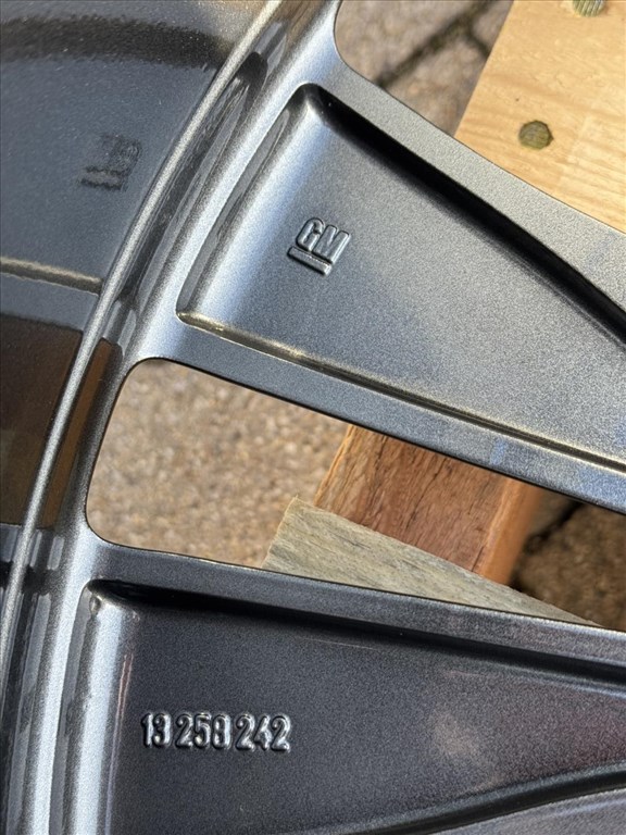 R20 5x120 Original Opel Insignia 8.5J ET45 OE 13258242 gyári alufelnik 13. kép