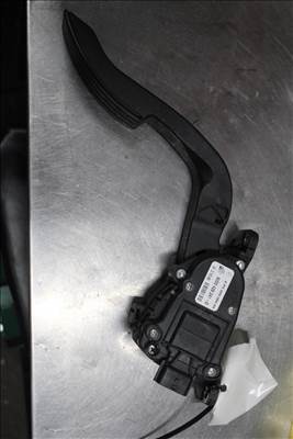 Renault Twingo II 1.2B 2007-, gázpedál 8200426241d