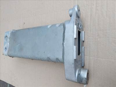 Audi A2 váznyúlvány jobb 8Z0805120