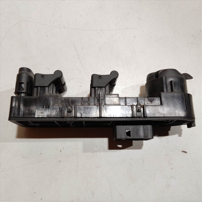 200803 Alfa Romeo 159 2005-2011 4x bal első ablakemelő kapcsoló 2. kép