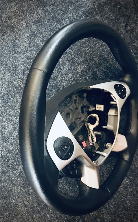 Eladó Ford Transit Tourneo, Connect, Custom hibátlan kormányok. Bp/posta 8. kép