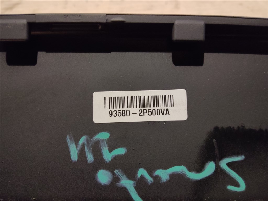 Kia Sorento 2009-2015 jobb hátsó Ablakemelő kapcsoló 93580-2P500VA 4. kép