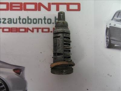 Fiat Stilo 5 ajtós, csomagtérajtó zárbetét