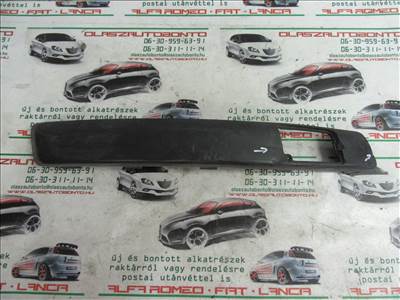 32448 Fiat Stilo 3 ajtós, jobb első díszcsík a képen látható sérüléssel 1821920031