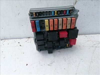 200291 Lancia Delta 2008-2014 külső biztosítéktábla 51836241