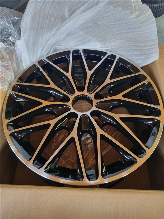  5x108 lyukosztású 7JJ 16" új Silverline alufelni 1. kép