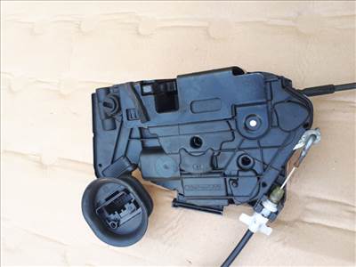 Volkswagen Golf VI ajtózárszerkezet jobb hátsó 5K4839016B