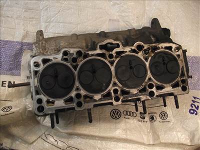 Audi A4 (B6/B7), Skoda Superb I Volkswagen Passat B5.5 1.9 PDTDI hengerfej 038103373r