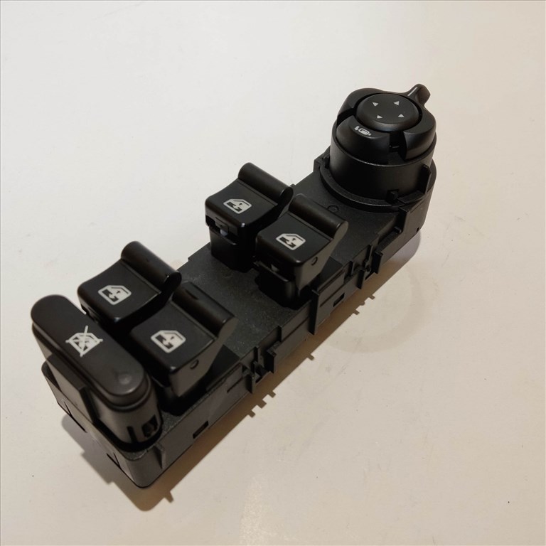 Alfa Romeo Giulietta utángyártott új, bal első ablakemelő kapcsoló 4x, tükörbehajtós kivitel 156106392 1. kép