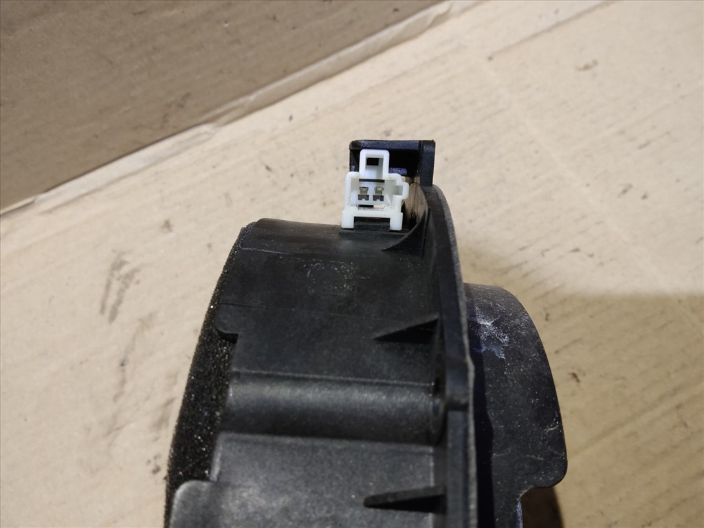 Kia Sorento 2009-2015 hátsó Hangszóró 96330-2P801 3. kép