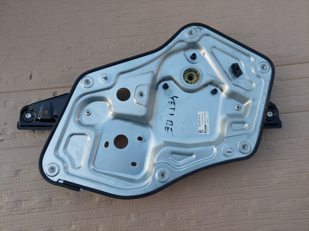 Skoda Yeti ablakemelő szerkezet bal első 5L0837461 1. kép