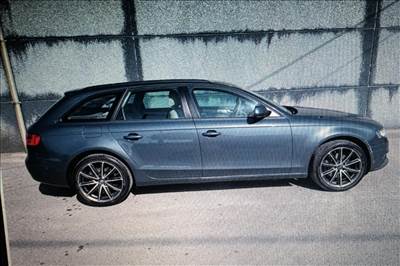 Audi A4 B8 GYÁRI FÉNYEZÉSÜ oldal ajtó 