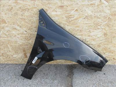 75624 Fiat Croma 2005-2008 fekete színű jobb első sárvédő, a képen látható sérüléssel 51730678