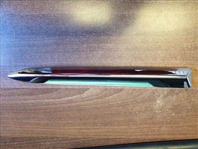 Fiat 500 2007-2015 utángyártott új díszcsík, az embléma mellé bal  735455041