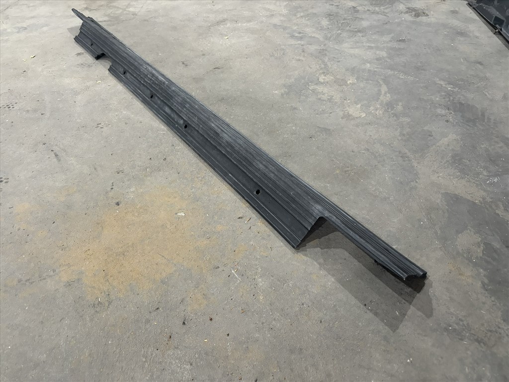 Ford Transit Tranzit MK6 MK7 Első üléssor mögötti műanyag élvédő 8473 1c15v13190je 3. kép