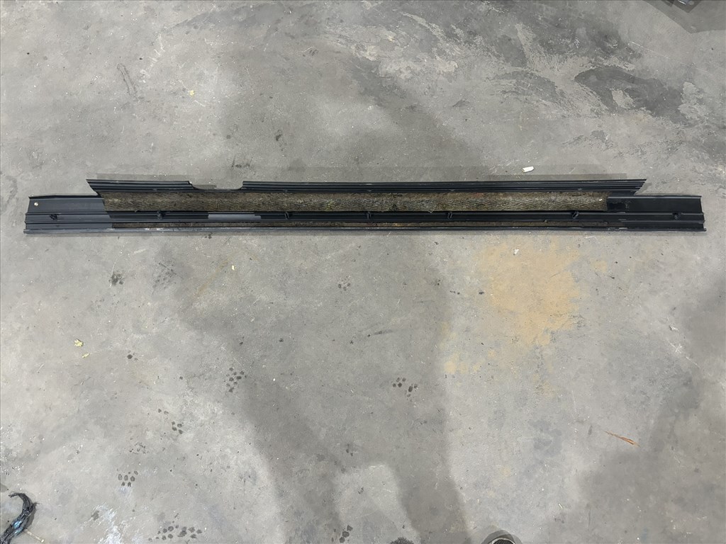 Ford Transit Tranzit MK6 MK7 Első üléssor mögötti műanyag élvédő 8473 1c15v13190je 4. kép