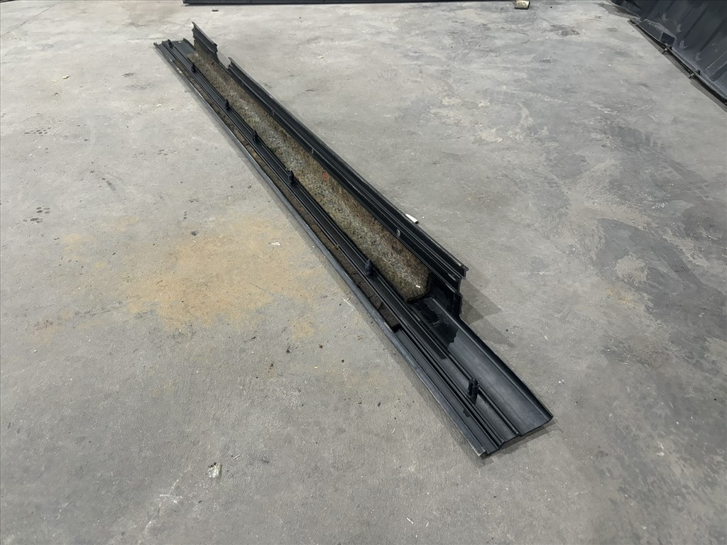 Ford Transit Tranzit MK6 MK7 Első üléssor mögötti műanyag élvédő 8473 1c15v13190je 5. kép