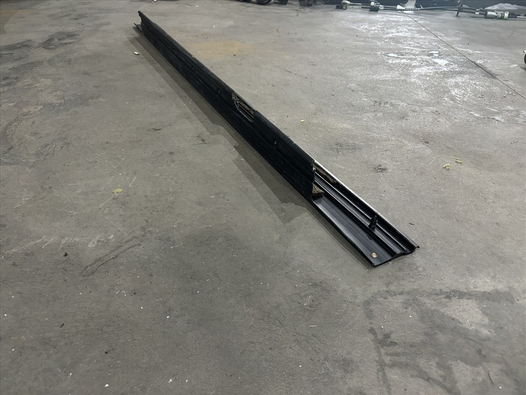 Ford Transit Tranzit MK6 MK7 Első üléssor mögötti műanyag élvédő 8473 1c15v13190je 6. kép