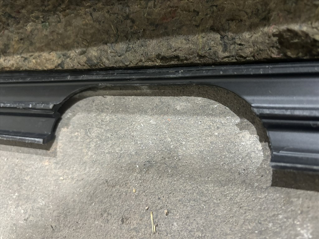 Ford Transit Tranzit MK6 MK7 Első üléssor mögötti műanyag élvédő 8473 1c15v13190je 8. kép