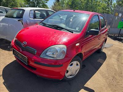 Toyota Yaris 1.3 -D039- bontott alkatrészei