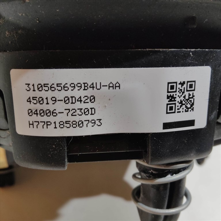 200503 Toyota Yaris III. 2010-2014 kormány légzsák 450190D42 2. kép