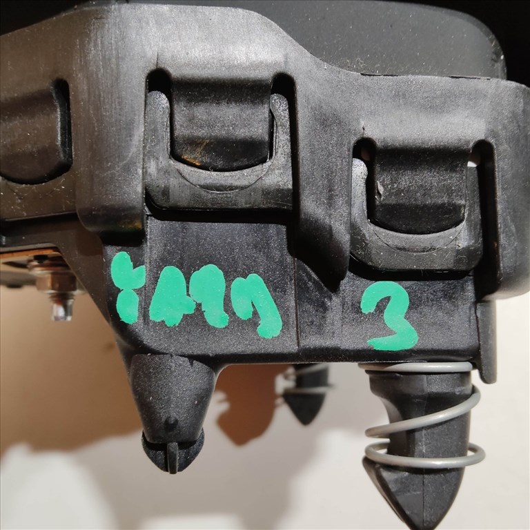 200503 Toyota Yaris III. 2010-2014 kormány légzsák 450190D42 3. kép