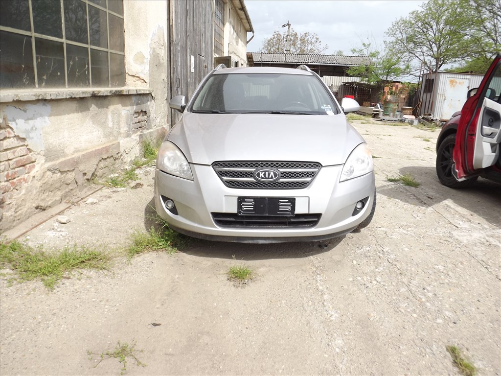 Eladó Kia Cee'd 1.6 CVVT (1591 cm³, 126 PS) 1. kép