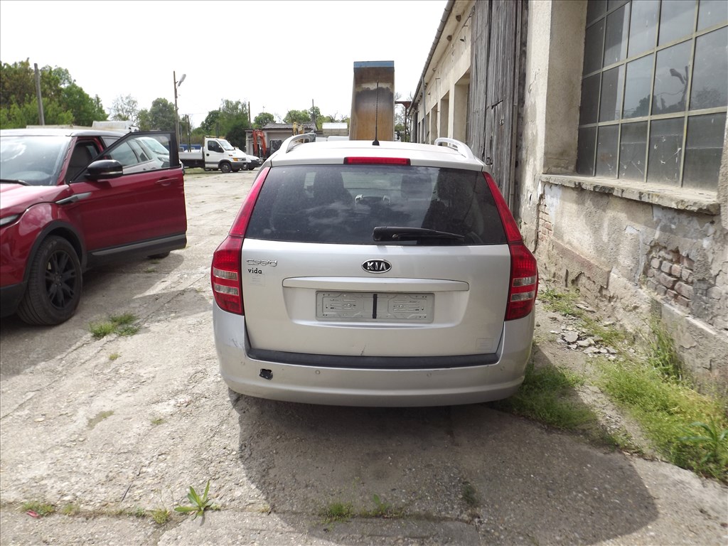 Eladó Kia Cee'd 1.6 CVVT (1591 cm³, 126 PS) 3. kép