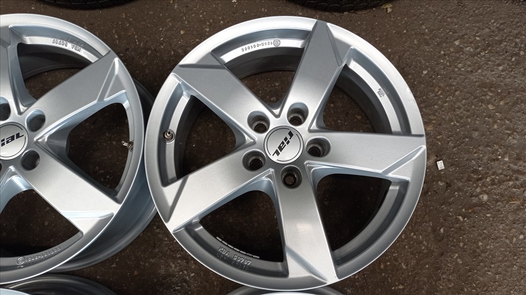  5x112 lyukosztású 7JJ 17" használt Rial alufelni 3. kép