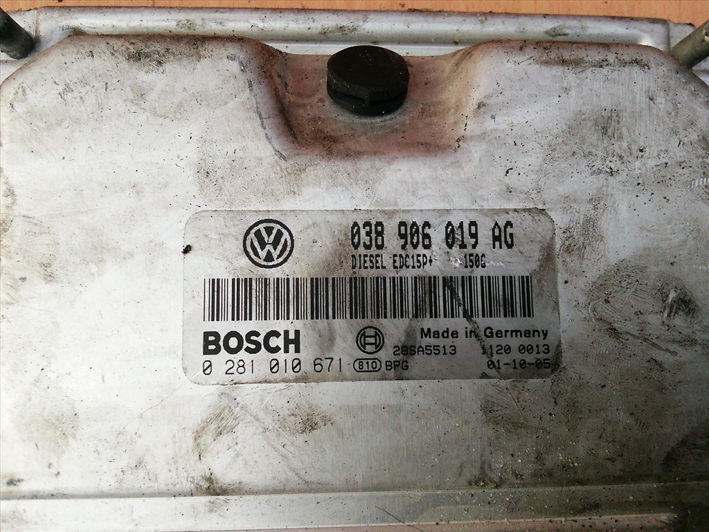 Audi, Seat, Skoda, Volkswagen 1,9 Diesel Motorvezérlő 0281010671 , 038906019AG 3. kép