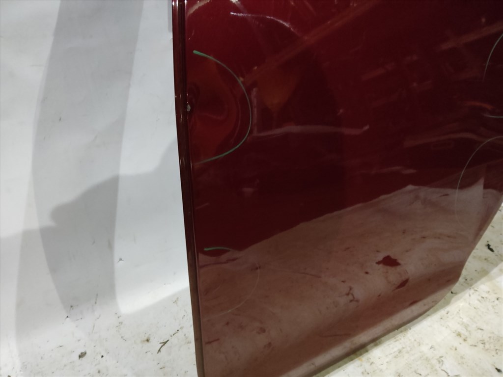 166766 Alfa Romeo Giulietta 2010-2020 bordó színű bal hátsó ajtó, a képen látható sérüléssel 50509299 2. kép