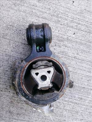 Fiat Freemont 2011-2015 2.0 16v Diesel 4x4 Alsó kitámasztó bak P68137977ad