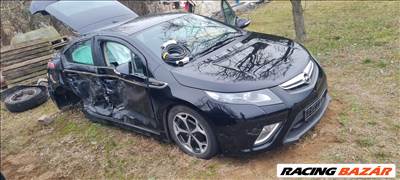 Opel Ampera bontott alkatrészei