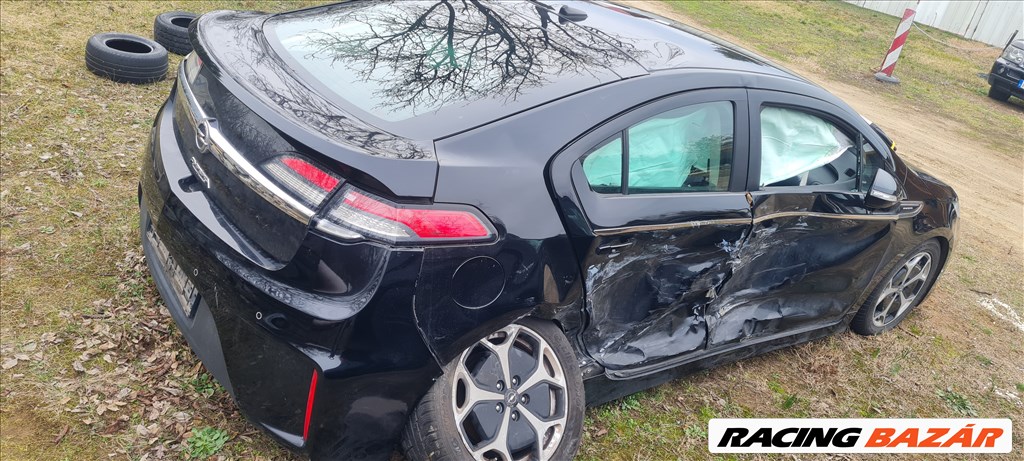Opel Ampera bontott alkatrészei 2. kép