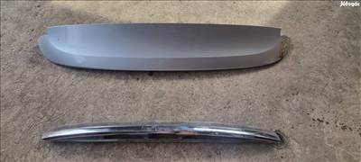 Honda Civic VII Hátsó szárny és króm léc 