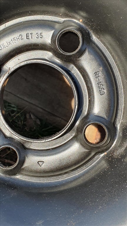  4x100 lyukosztású 15" új (gyári felni) lemezfelni, rajta 195/60 új Falken téli gumi gumi  6. kép