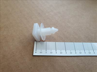 Alfa Romeo 156 utángyártott új, küszöb spoiler rögzítő patent 82432125