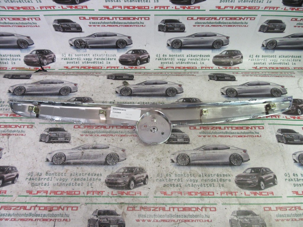 Fiat Punto Evo utángyártott új króm, első embléma tartó 735503990 2. kép