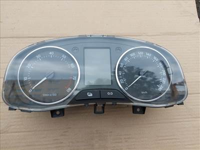Skoda Rapid óracsoport /kilométer óra/ 5JA920810B
