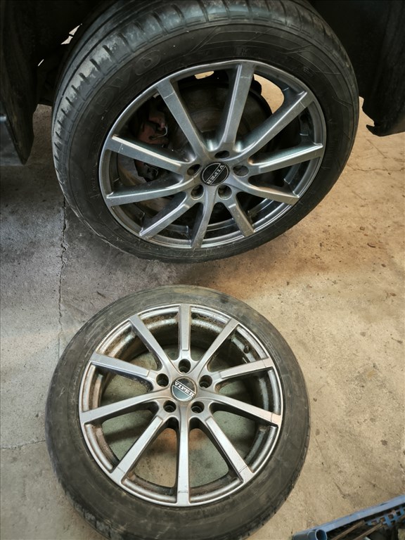  5x108, ET50 17" alufelni, rajta 225/45 használt Toyo Tires nyári gumi  2. kép