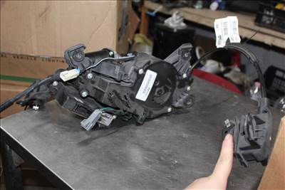 Kia Carneval 2007 komplett bal hátsó ajtózár 83480-4D101