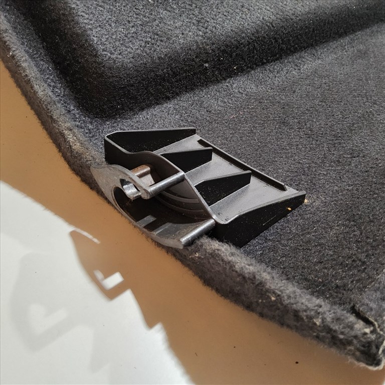 193346 Opel Astra H 2004-2010 Kalaptartó 5 ajtós 3. kép