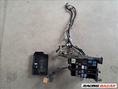 Suzuki SX4 S-Cross I 1.6 benzin Biztosítékdoboz