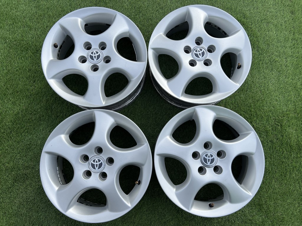 5x100 15" Toyota gyári alufelni 6Jx15h2 ET39 1. kép