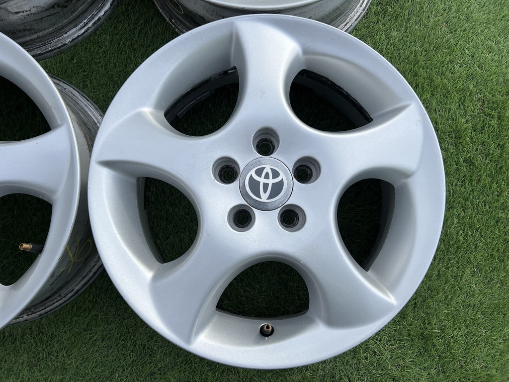 5x100 15" Toyota gyári alufelni 6Jx15h2 ET39 3. kép