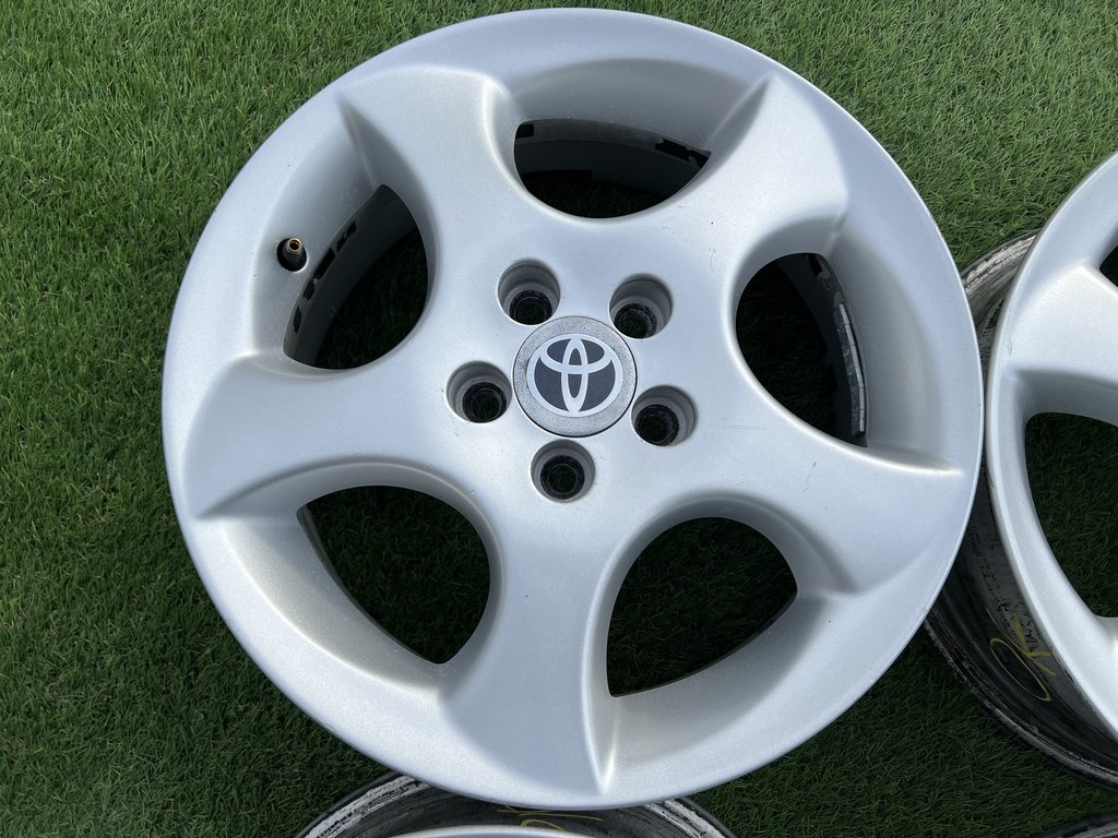 5x100 15" Toyota gyári alufelni 6Jx15h2 ET39 5. kép