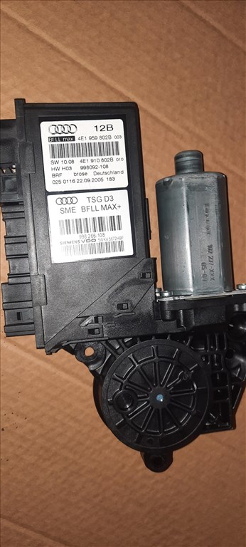Audi A8 (D3 - 4E) jobb első ablakemelő motor  4e1959802b 2. kép